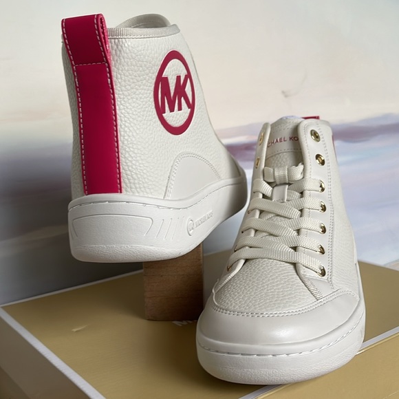 MICHAEL KORS SHEA MID HIGH TOP
FAUX LEATHER
49R4SHFE5L
ELECTRIC PINK
Sneakers - Picture 2 of 16